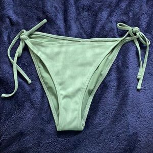 💚Dark green swim bottoms💚